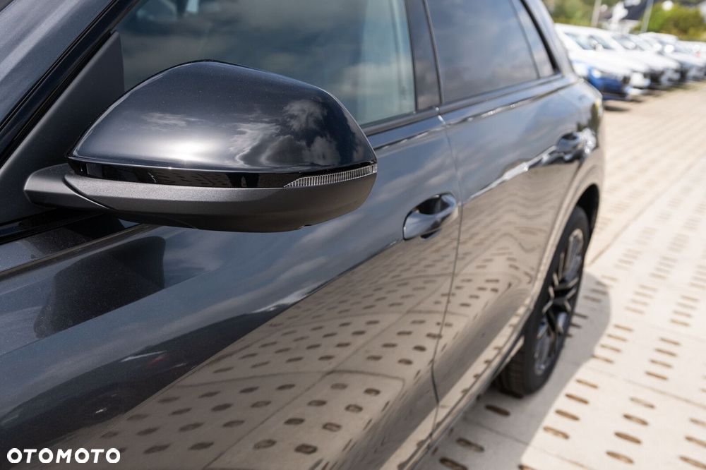 Audi Q8 - 8