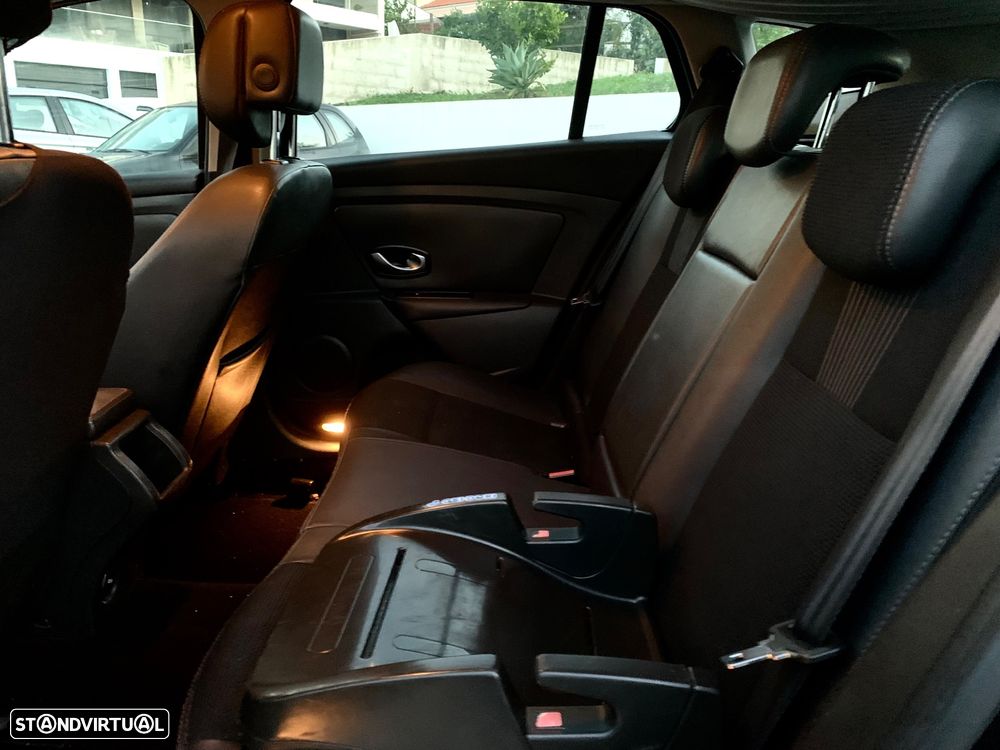 Renault Mégane Sport Tourer 1.5 dCi Luxe - 11