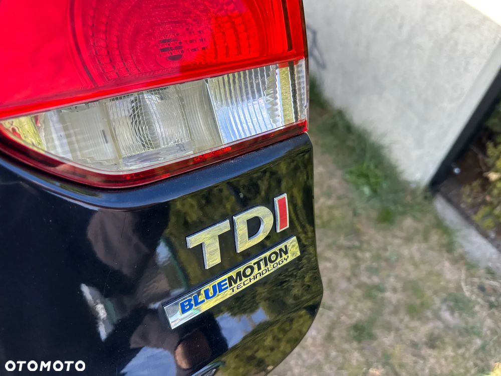 Volkswagen Golf 1.6 TDI DPF BlueMotion - 19