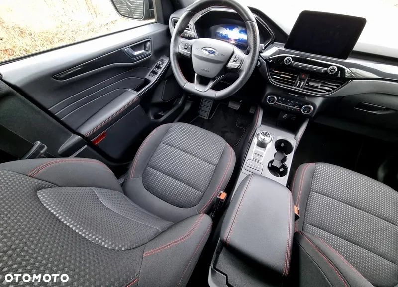 Ford Kuga 2.5 FHEV FWD ST-Line X - 18