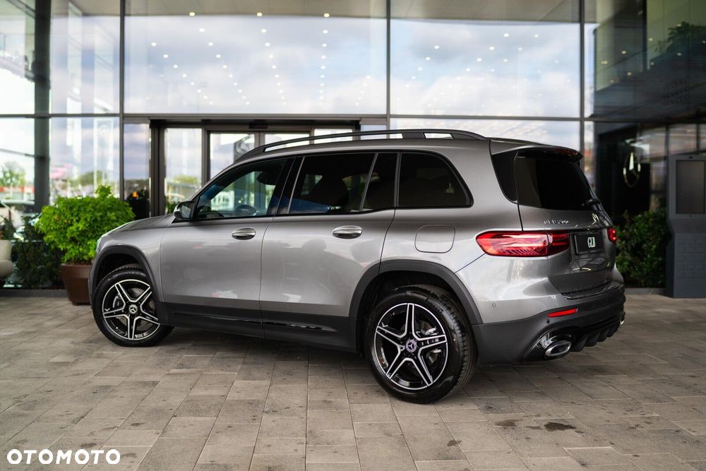 Mercedes-Benz GLB - 6