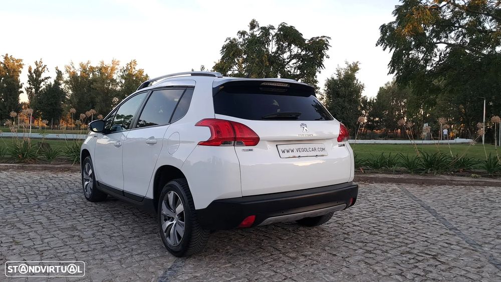 Peugeot 2008 1.6 BlueHDi Style - 3