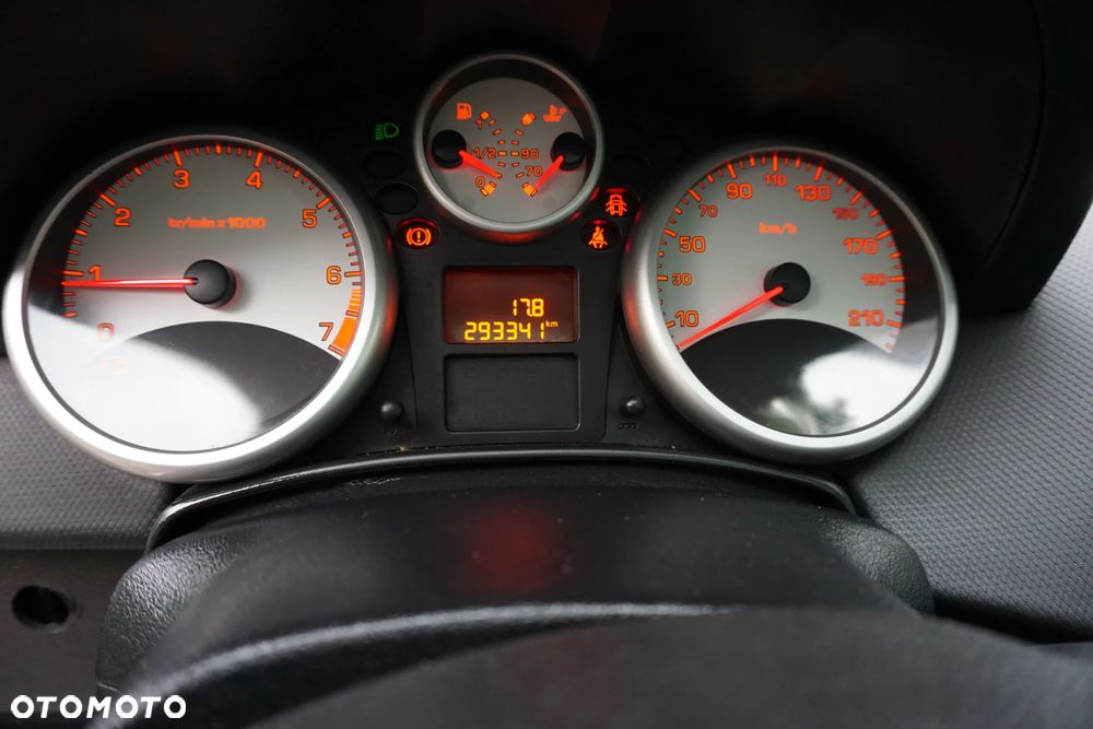 Peugeot 207 1.4 16V Trendy - 24