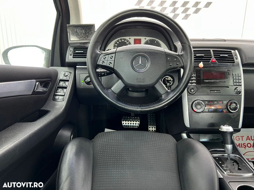 Mercedes-Benz B 180 - 9