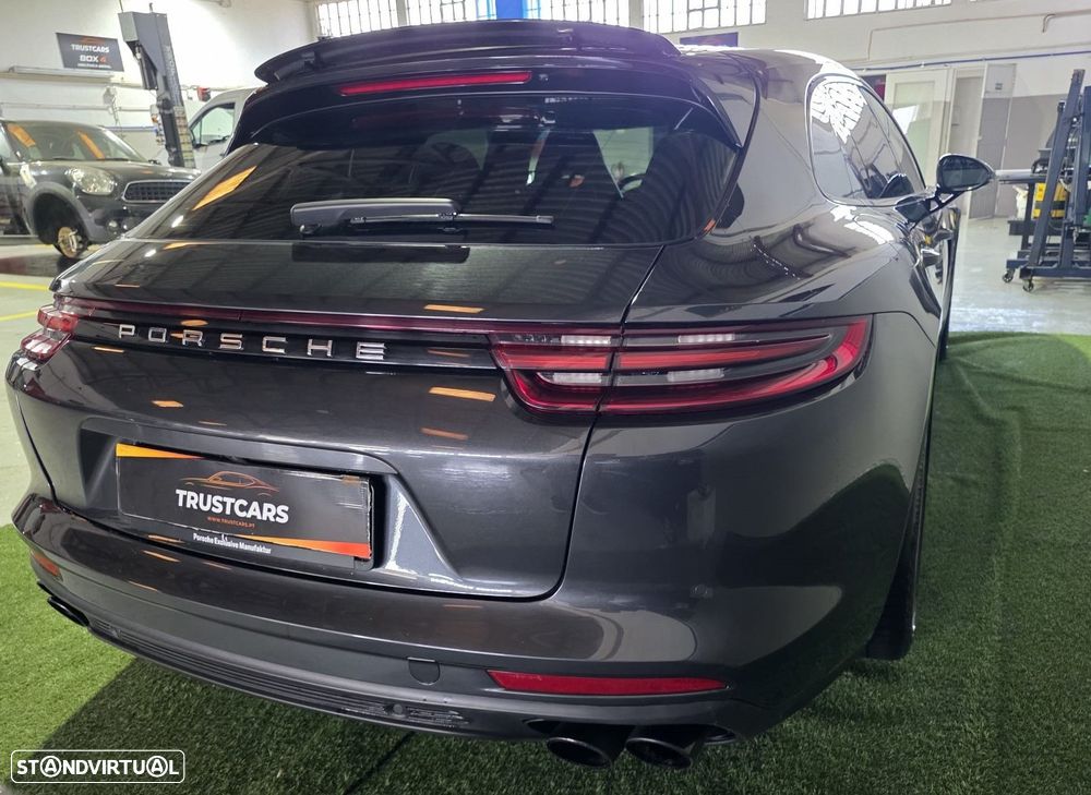 Porsche Panamera 4 E-Hybrid Executive - 5