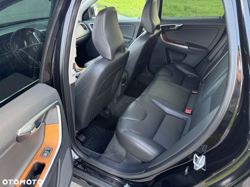 Volvo XC 60 T5 AWD Drive-E Momentum - 8