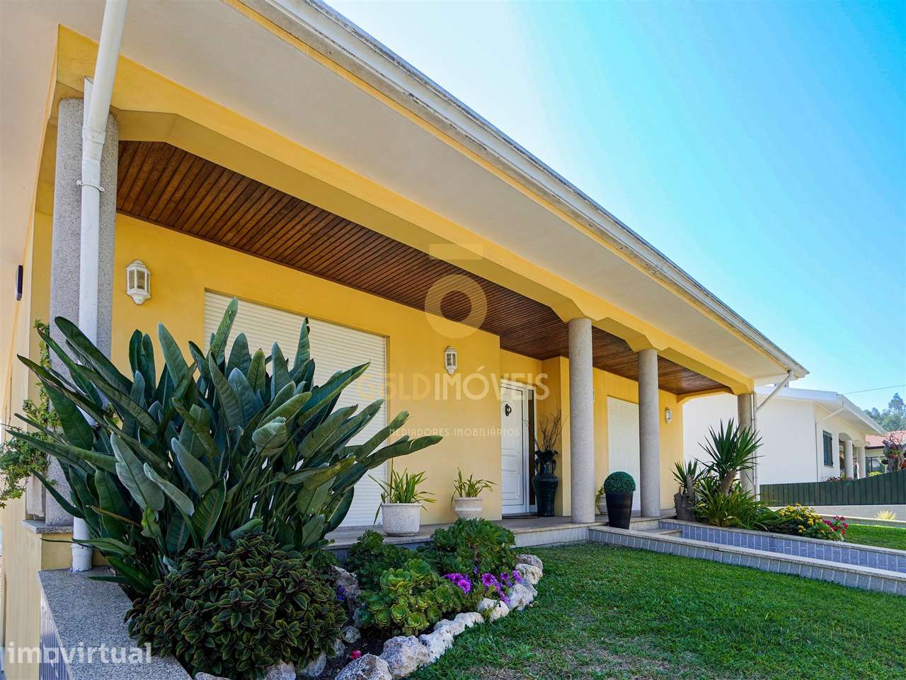 Moradia Isolada T3 Venda em Caldas de São Jorge e Pigeiros,Santa Maria - Grande imagem: 2/23