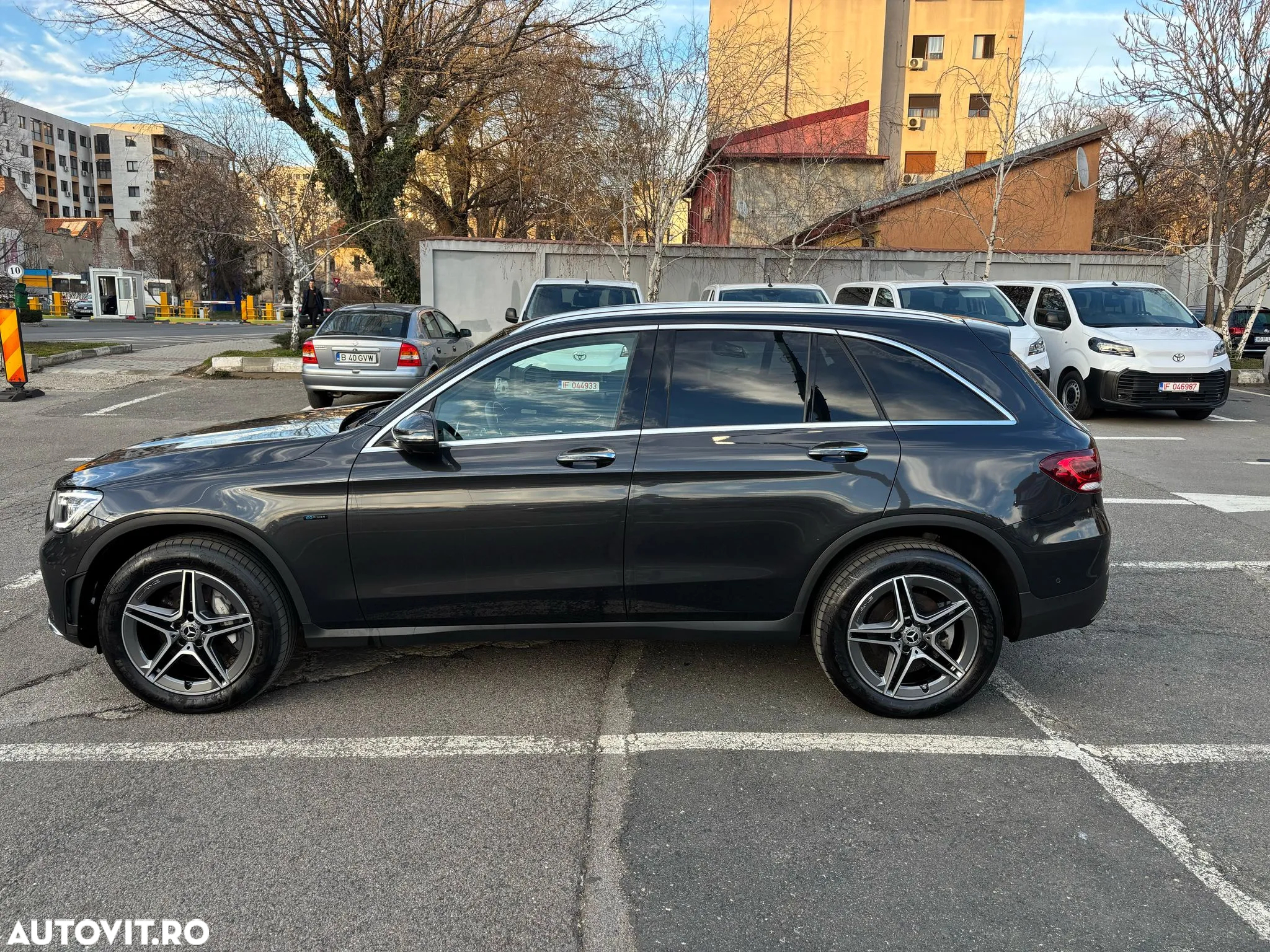 Mercedes-Benz GLC 300 de 4Matic 9G-TRONIC AMG Line Plus - 17