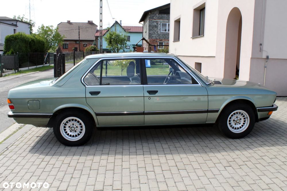 BMW Seria 5 525 e - 6