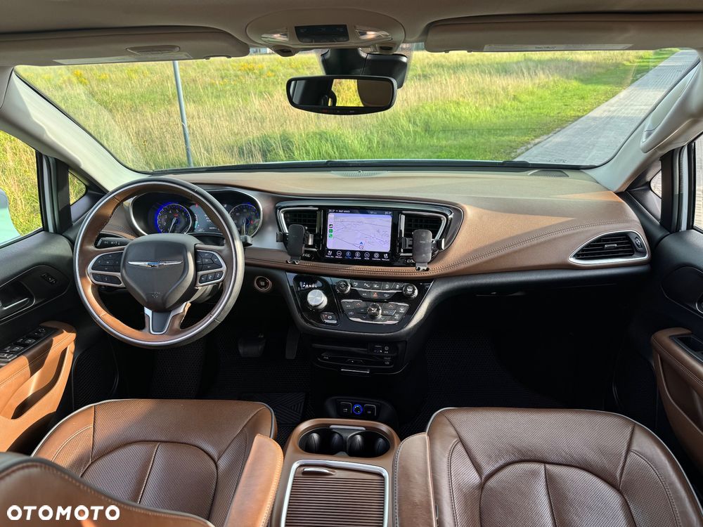 Chrysler Pacifica - 25