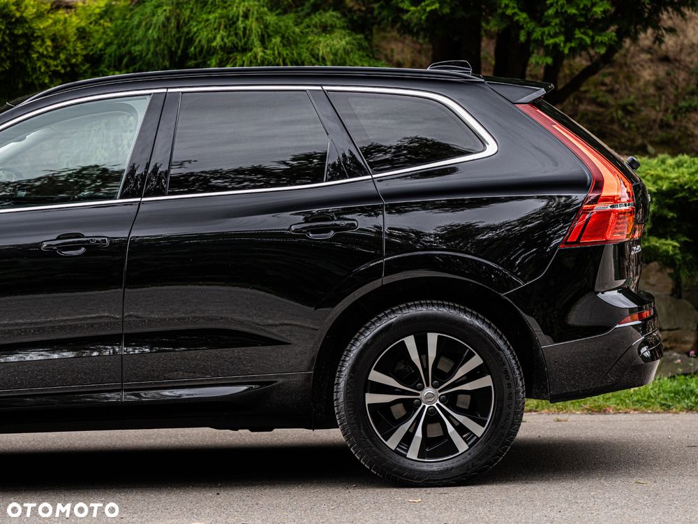 Volvo XC 60 B4 D AWD Geartronic Momentum Pro - 9
