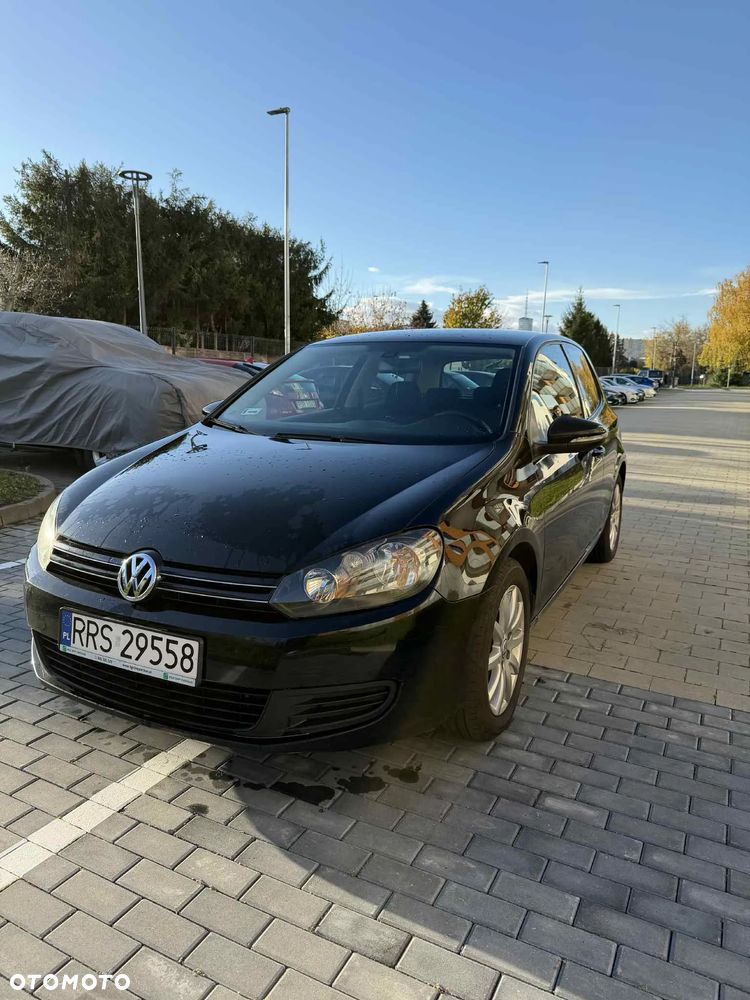 Volkswagen Golf - 1