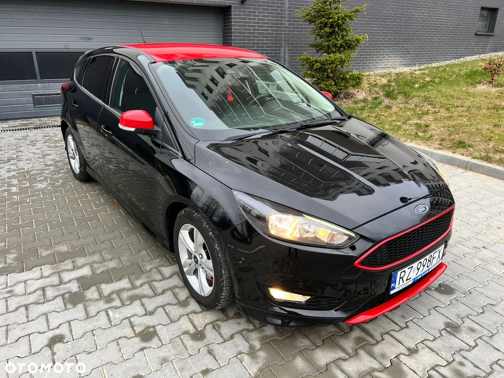 Ford Focus 1.5 EcoBoost Black Edition ASS - 1