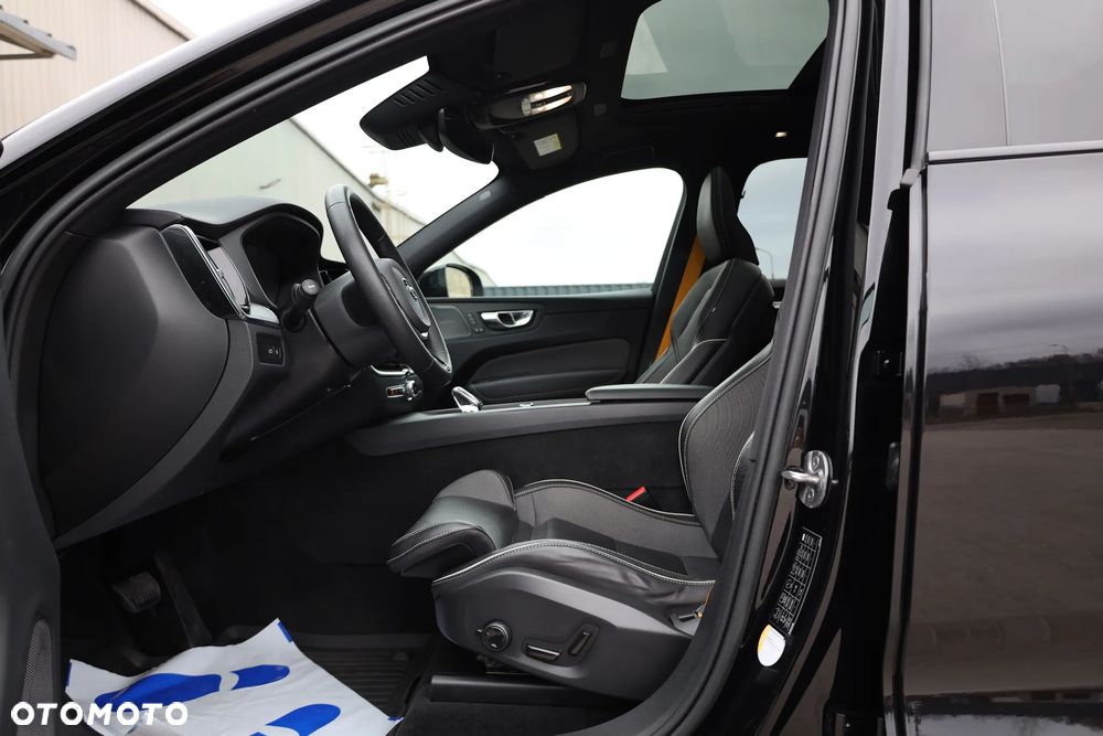 Volvo XC 60 T8 AWD Polestar Engineered - 19