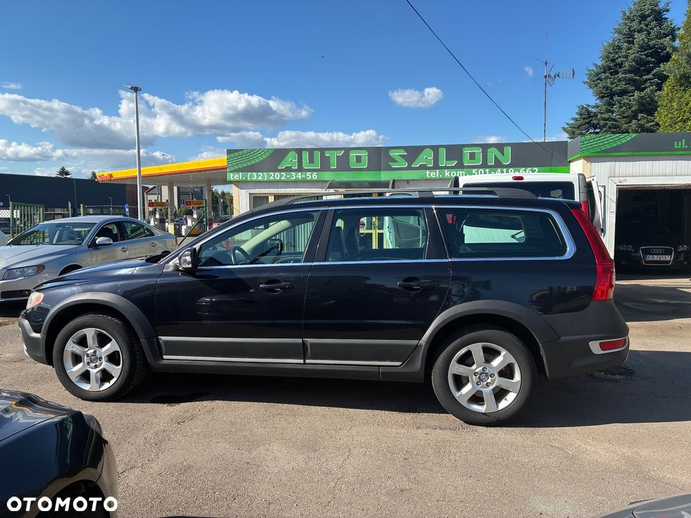 Volvo XC 70 D5 AWD Momentum - 8