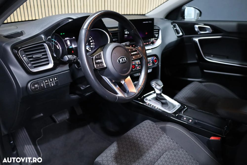 Kia Ceed ver-sw-1-6-gdi-dct-opf-plug--in--hybrid-vision - 13
