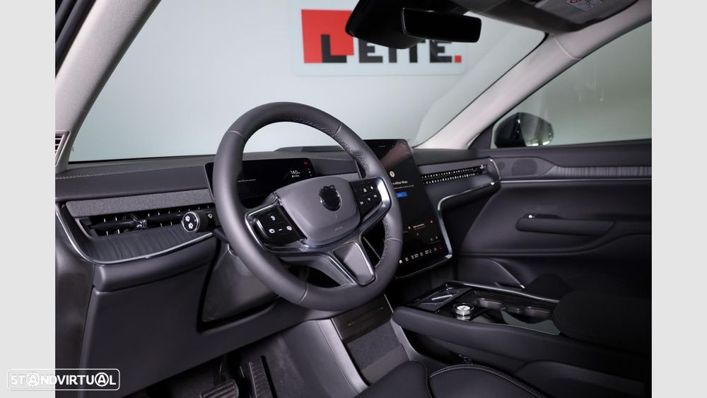 Volvo EX 90 — fotografia 11