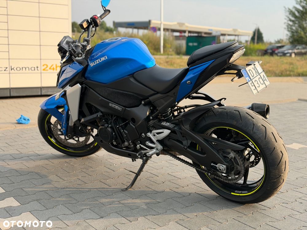 Suzuki GSX - 4