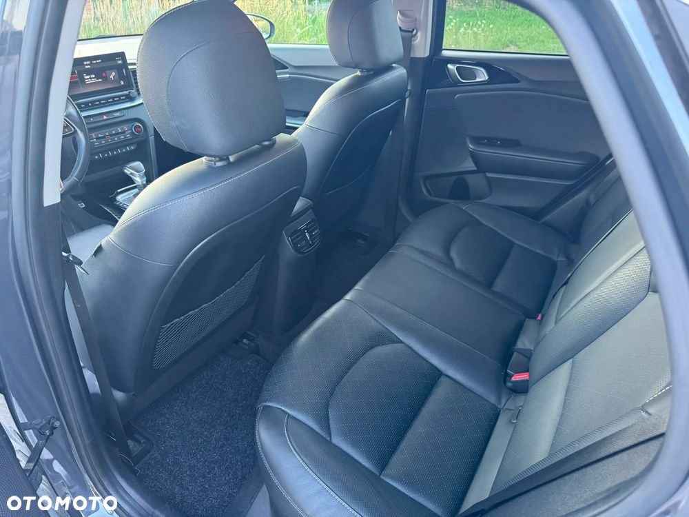 Kia XCeed 1.6 CRDi DCT7 PLATINUM EDITION - 21