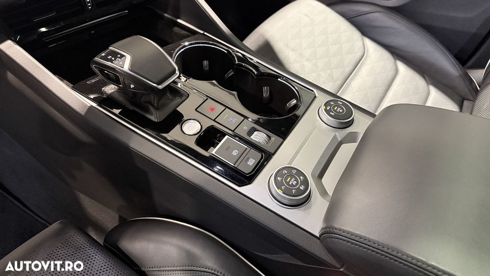 Volkswagen Touareg - 23