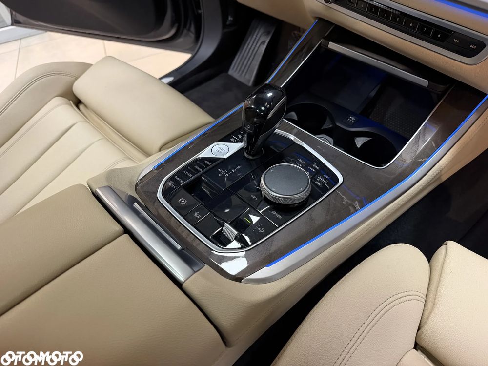 BMW X5 xDrive45e xLine - 36