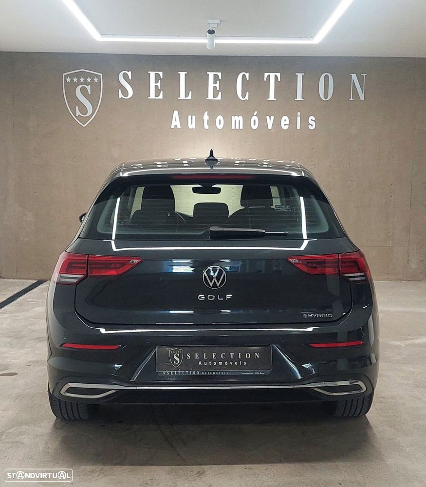 VW Golf - 8