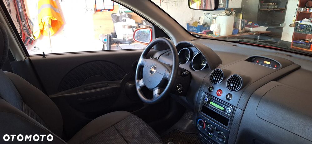 Chevrolet Aveo 1.2 Premium - 10