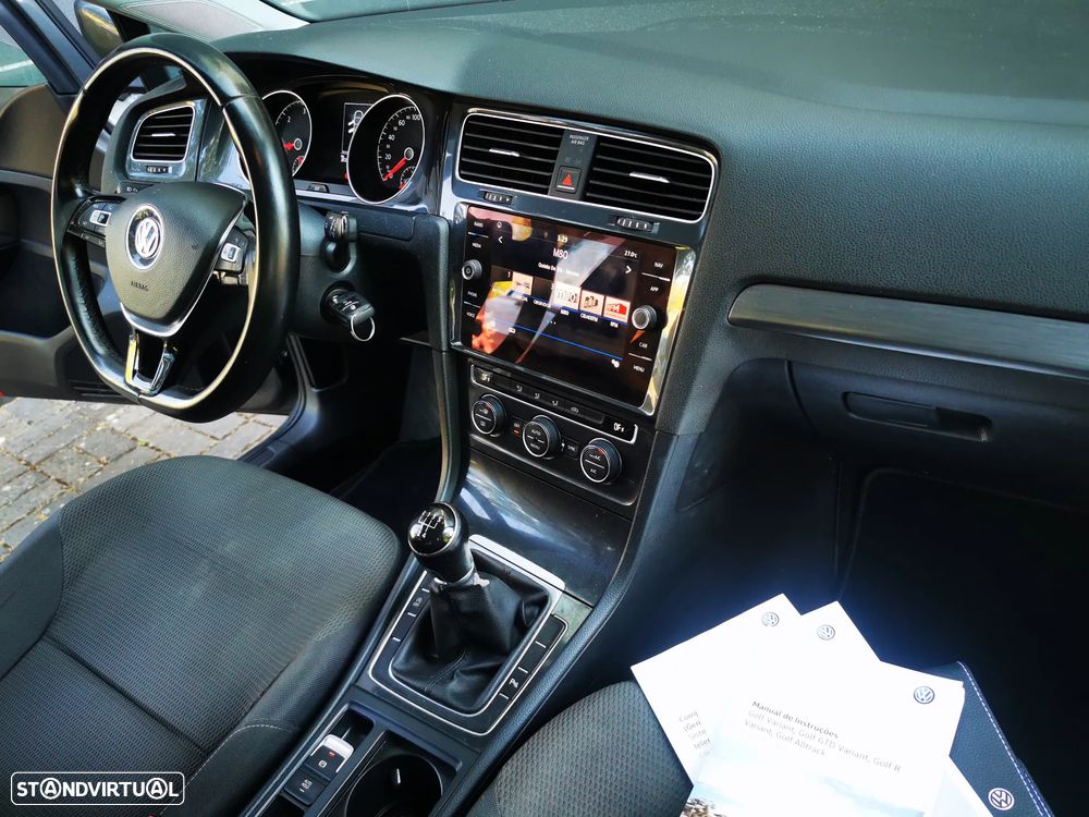 VW Golf Variant 1.6 TDi Confortline - 20