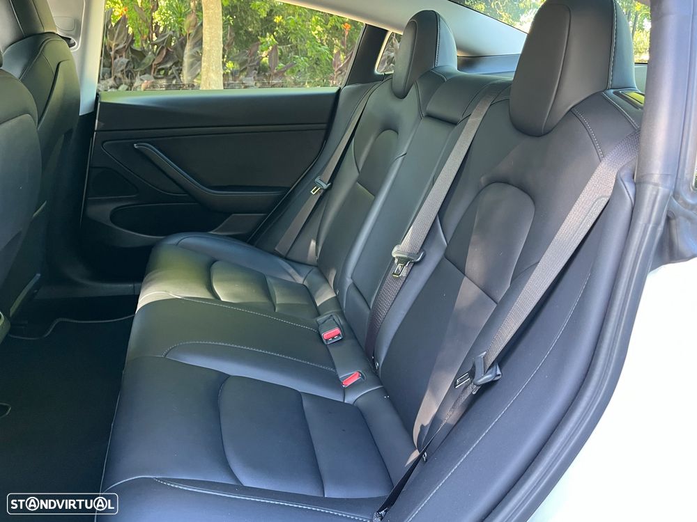 Tesla Model 3 - 28
