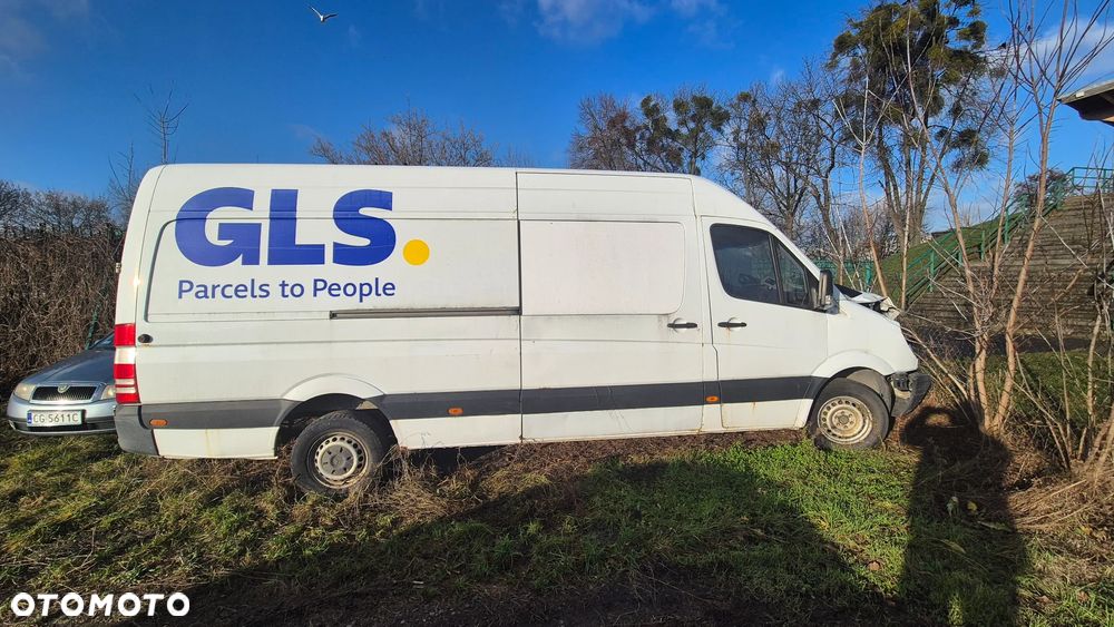 Mercedes-Benz Sprinter - 2
