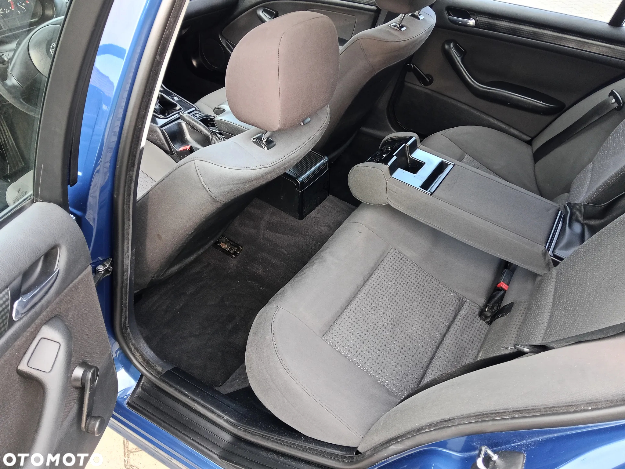 BMW Seria 3 318i Edition Sport - 28