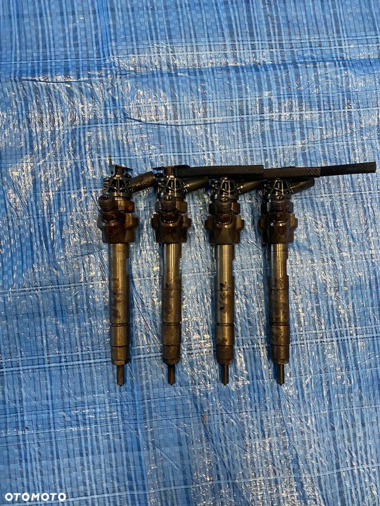 WTRYSK WTRYSKIWACZ WTRYSKIWACZE PALIWA 2.0D N47 3.0D N57 BMW F10 F20 F25 F30 F31 F34 0445110617 - 4