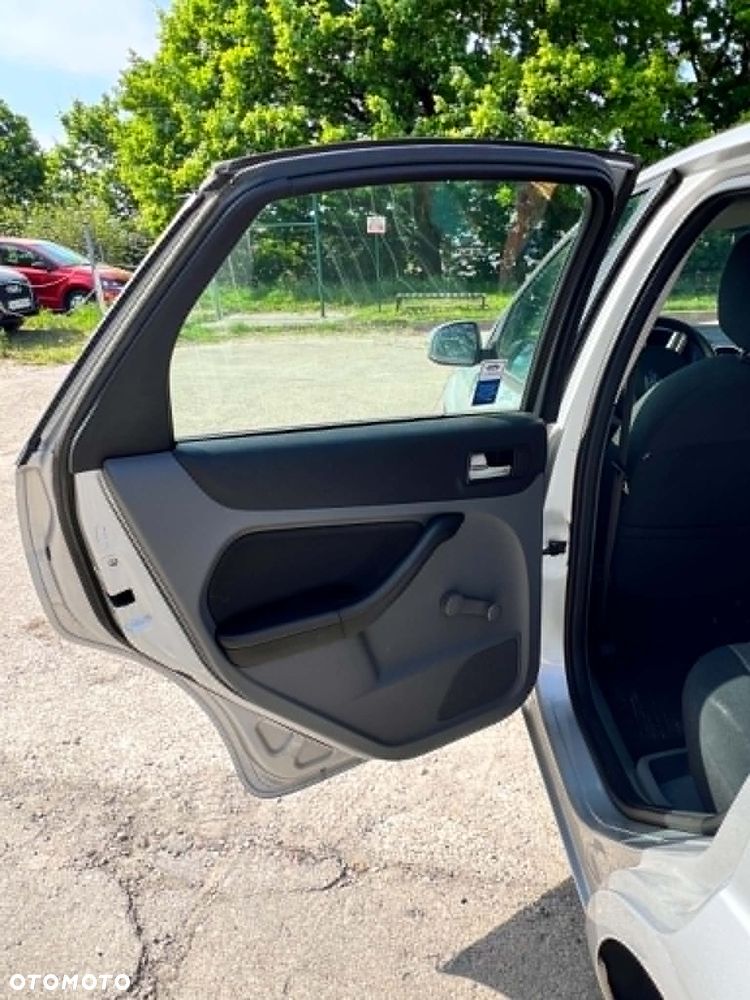 Ford Focus 1.6 Trend - 5