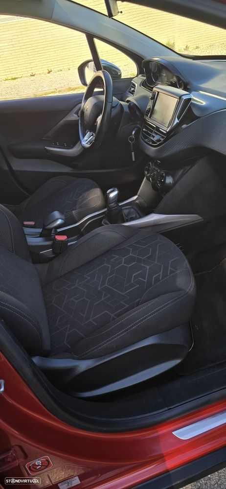 Peugeot 2008 1.2 VTi Active - 12