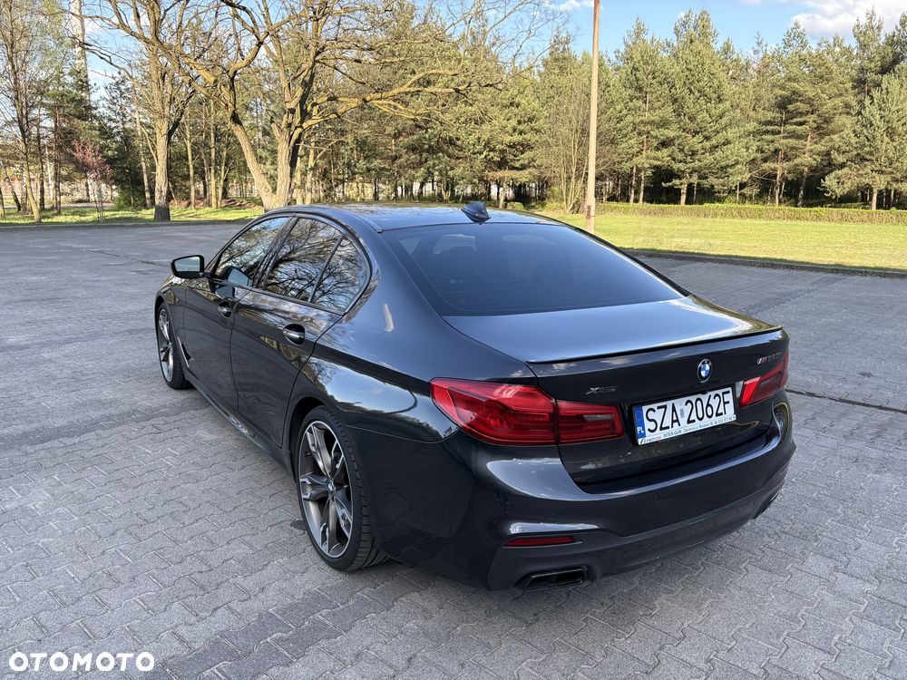 BMW Seria 5 M550i xDrive sport - 6