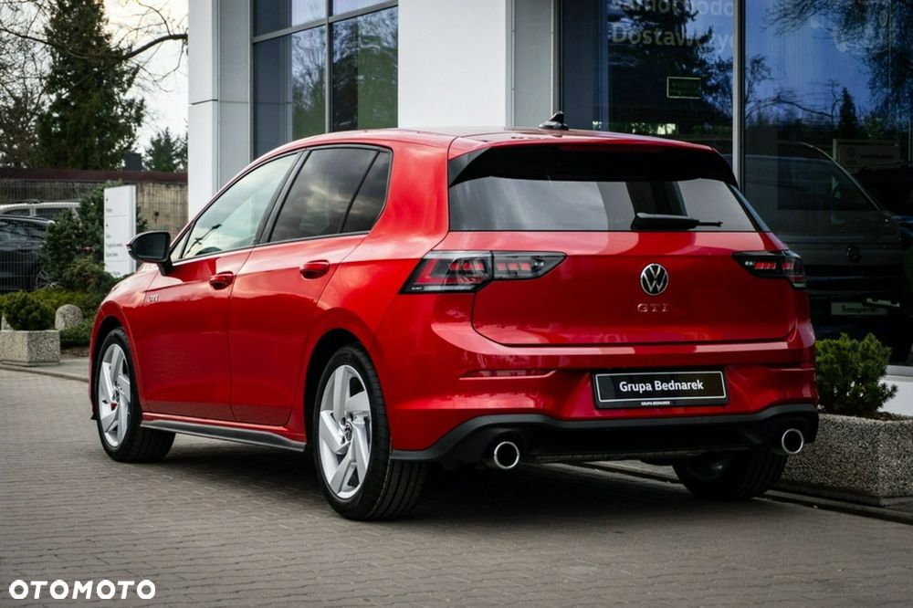 Volkswagen Golf - 9