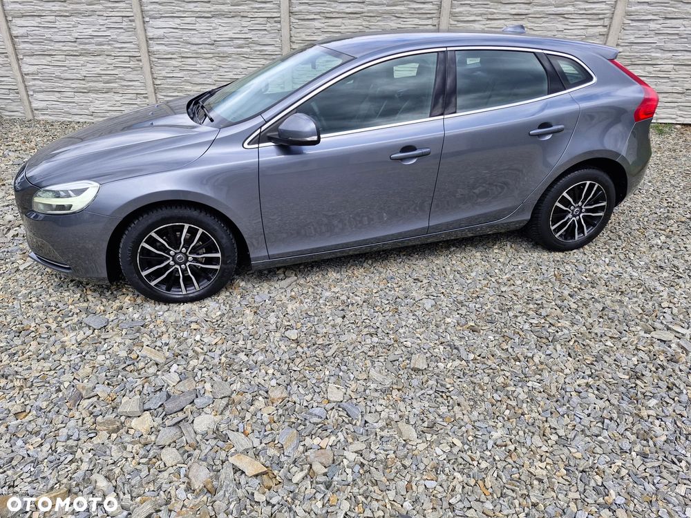 Volvo V40 D2 Inscription - 4