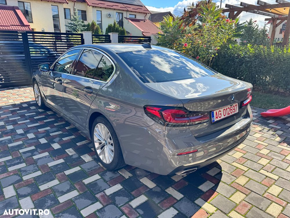 BMW Seria 5 520e Aut. Luxury Line - 2