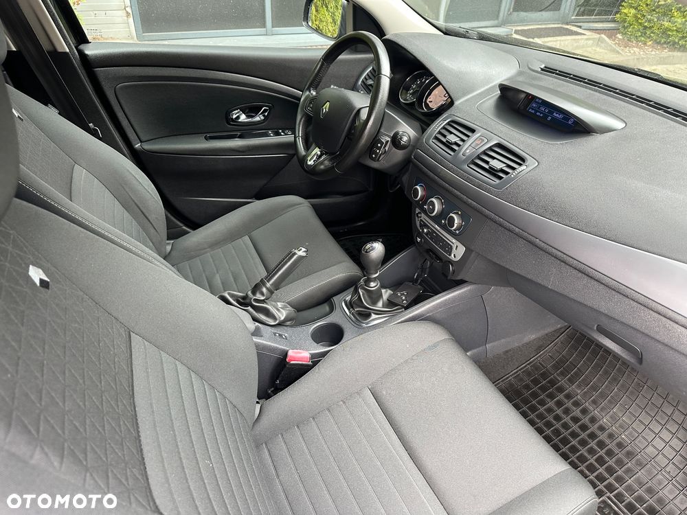 Renault Megane 1.6 16V 110 LIMITED - 17