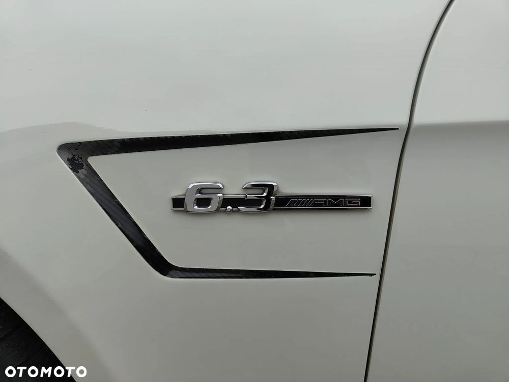 Mercedes-Benz Klasa E 63 AMG - 16