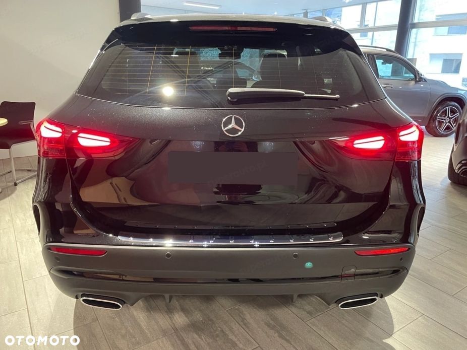 Mercedes-Benz GLA 200 AMG Line - 7