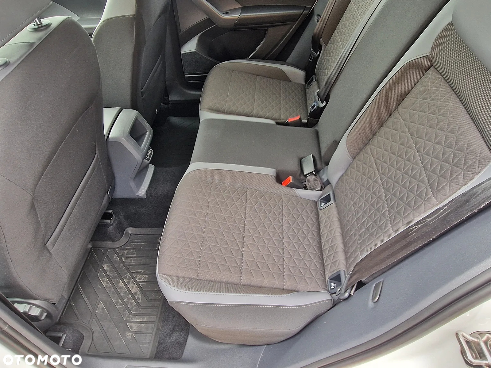 Volkswagen T-Cross 1.0 TSI OPF DSG R-Line - 10