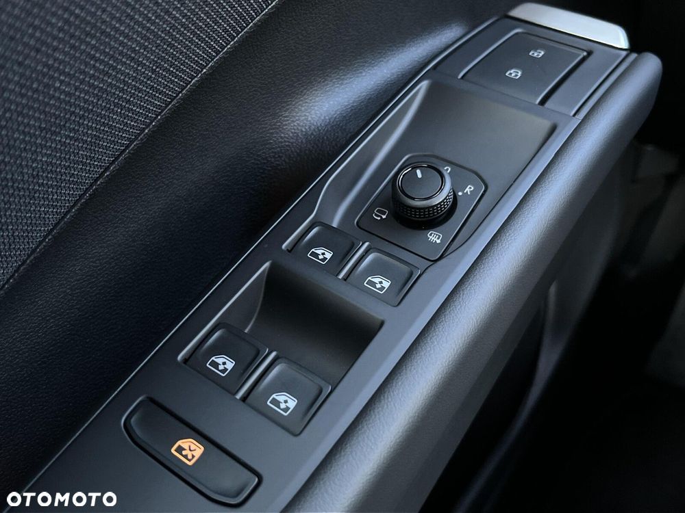 Volkswagen T-Roc - 14