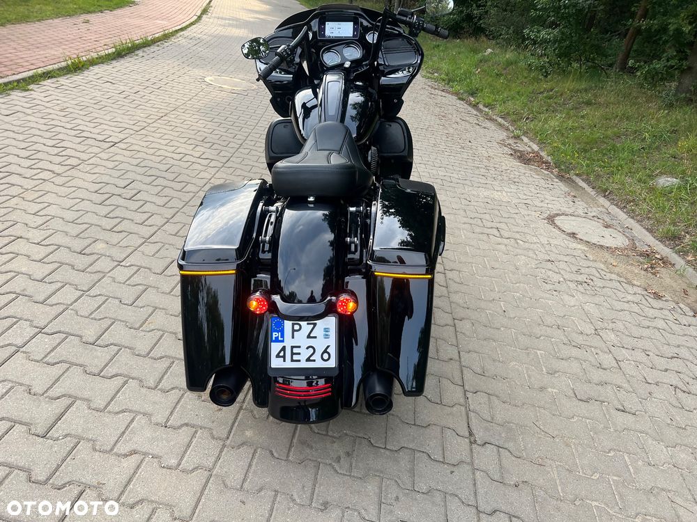 Harley-Davidson Touring Road Glide - 13