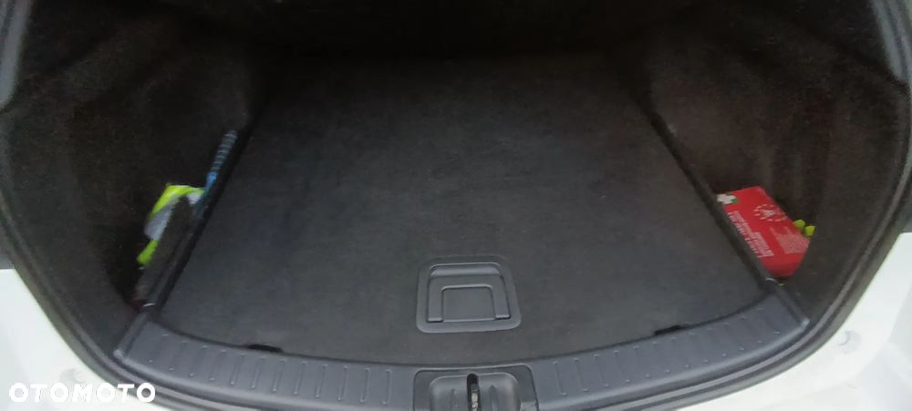 Toyota Corolla ver-1-8-hybrid-comfort - 13