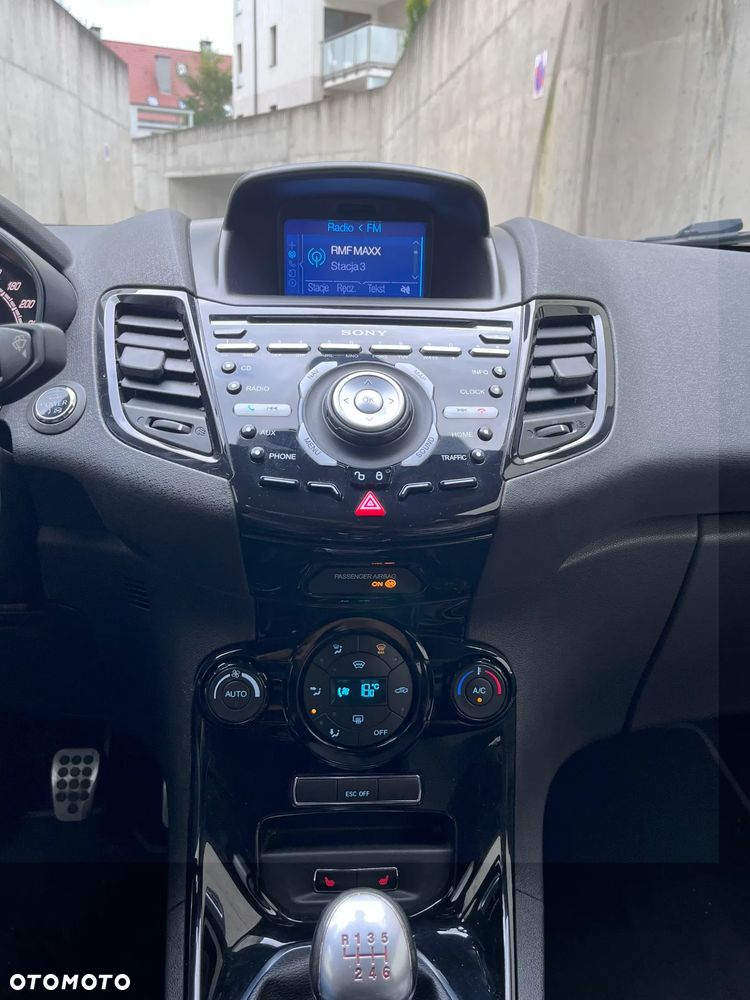 Ford Fiesta ST2 - 14