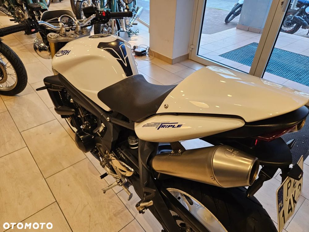 Triumph Street Triple - 6