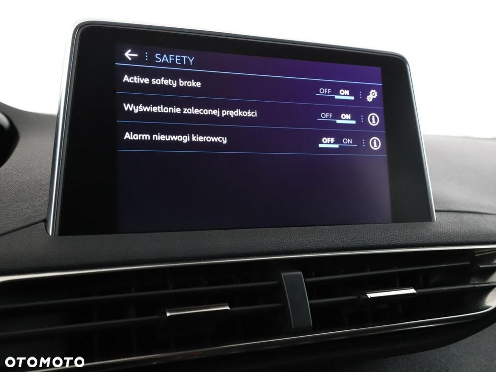 Peugeot 3008 BlueHDi 180 Stop & Start EAT8 Allure - 26