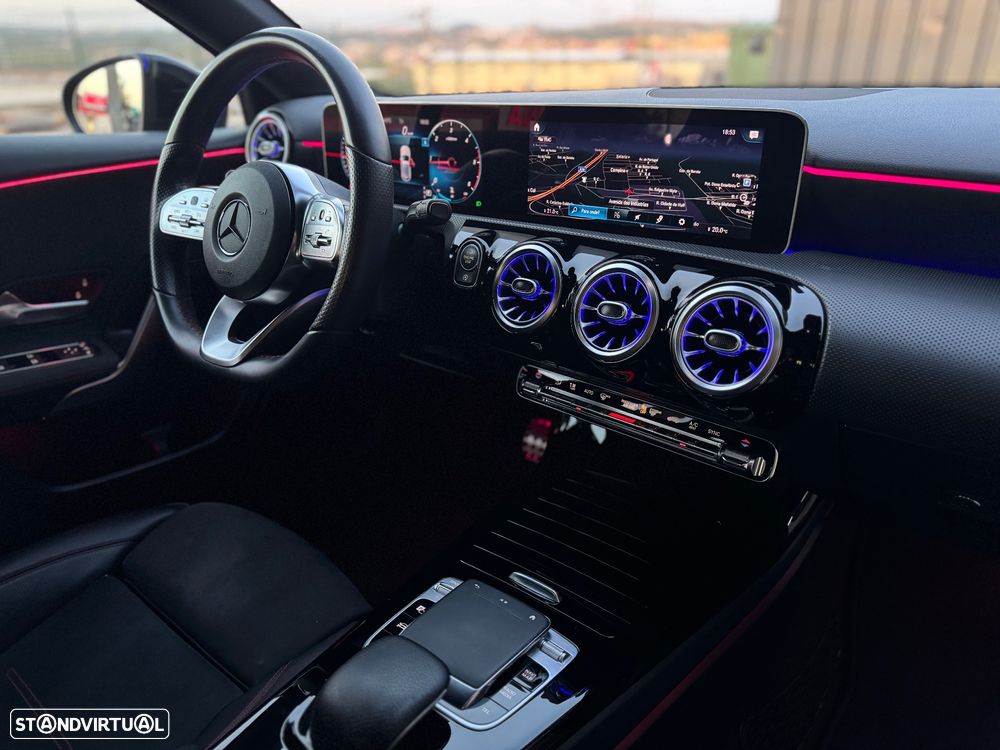 Mercedes-Benz A 180 d 7G-DCT AMG Line - 13