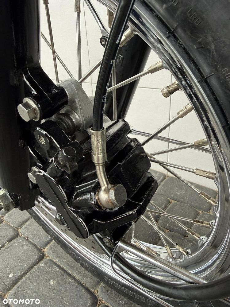 Triumph Bonneville - 21